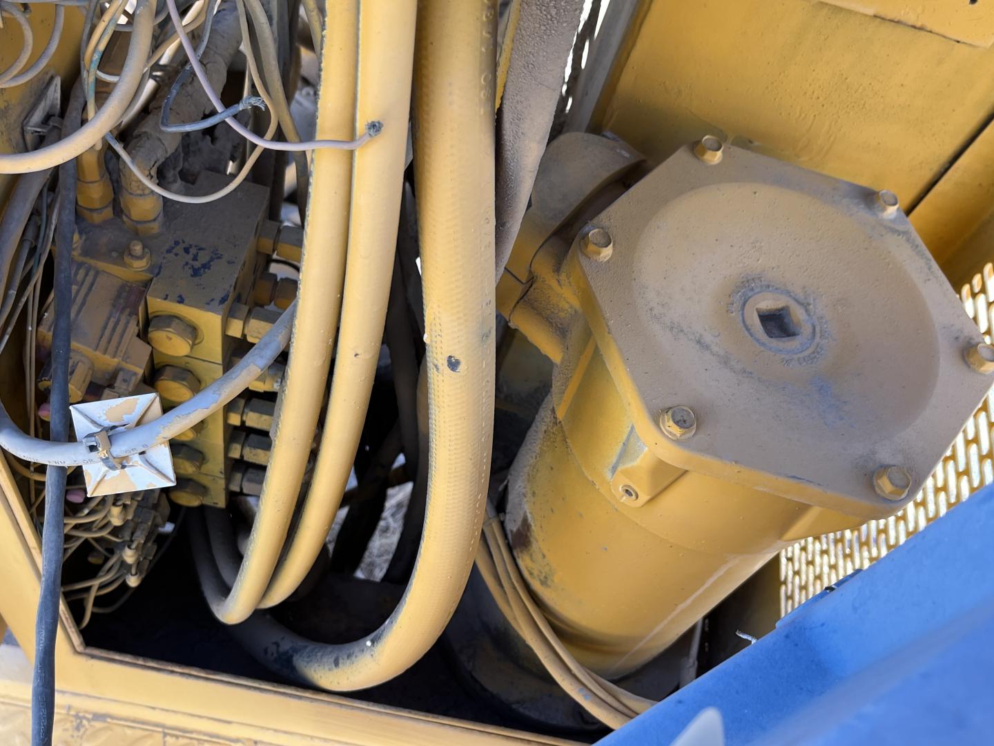 ./imagenes/INVOICE/2019/12921/PAVIMENTADORA GOMACO  (8).JPG